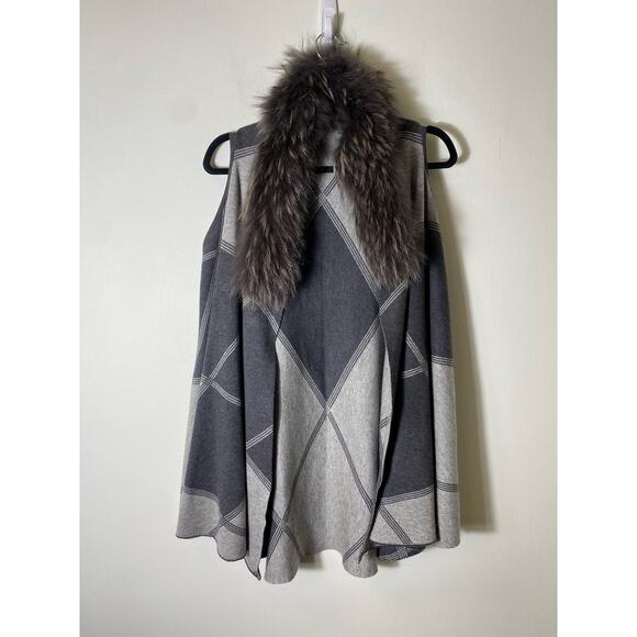 Dolce Cabo Gray Geometric Print Cape Vest With Raccoon Fur Collar Sz S/M - Picture 1 of 3